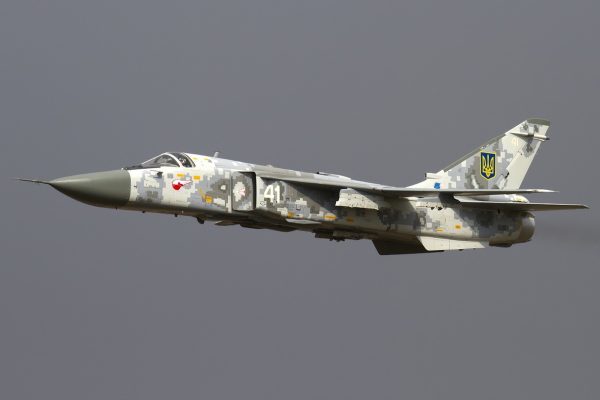 Су-24М: ударний літак зі змінною геометрією крила